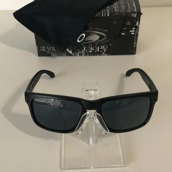 OAKLEY HOLBROOK Black Matte Frame 9102 Black Lenses - Picture 6 of 9